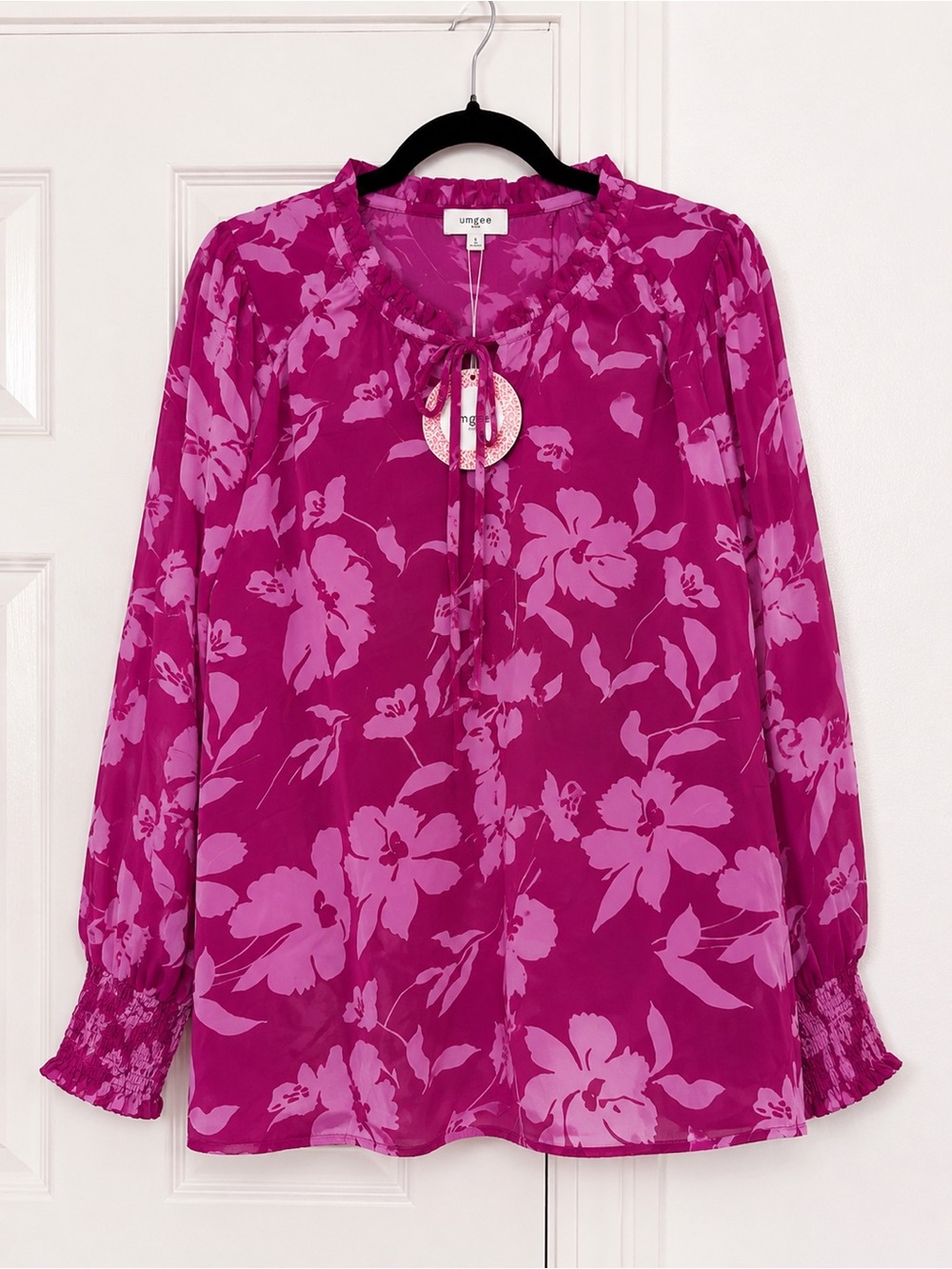 Umgee The Magnolia Bloom Blouse Pink Floral Smocked Tie Neck Top Size S - Picture 4 of 4